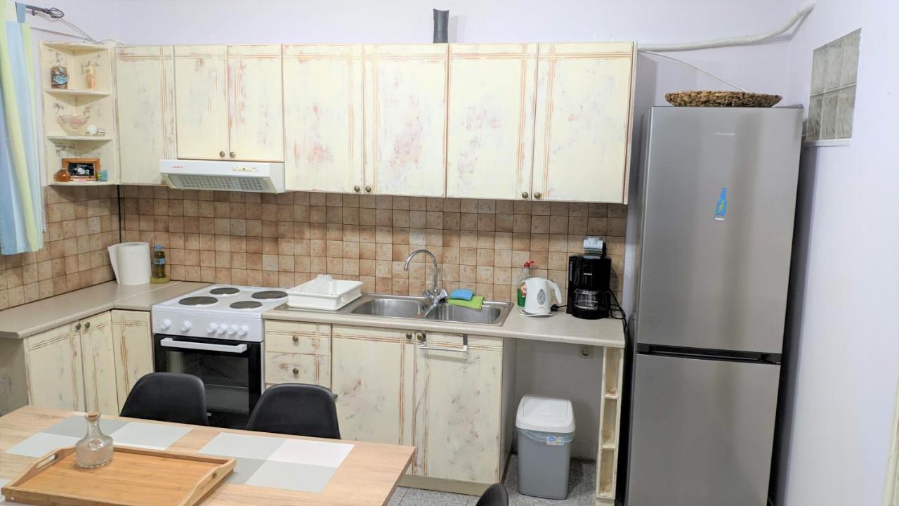 Adonis Villa 考特索纳里 外观 照片