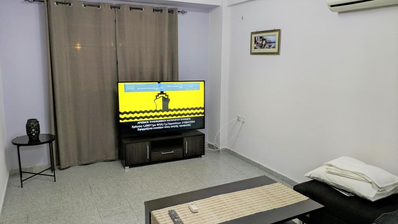 Adonis Villa 考特索纳里 外观 照片