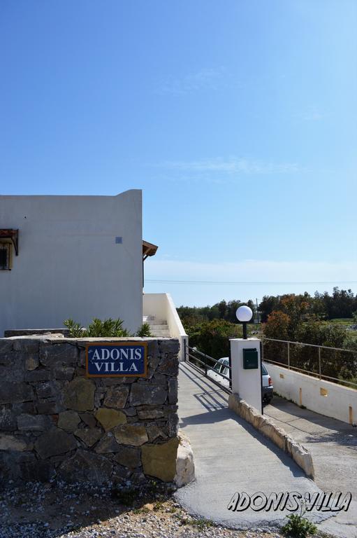 Adonis Villa 考特索纳里 外观 照片